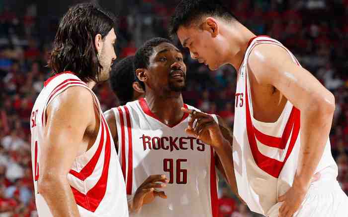 姚明30岁突然退役!如果没有伤病,他的NBA生涯究竟能走到哪